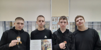 «За отвагу и мужество» - патриотический час в рамках Межрегиональной акции “Символ Победы” провела заведующая Ушакинской сельской библиотекой Г.В. Грицай. - Межпоселенческая ЦБС