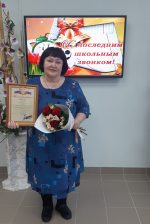 Библиотекарь Нурминской сельской библиотеки С. Л. Граф в течение трёх с половиной лет была наставником для нынешних выпускников в рамках программы наставничества в образовательных учреждениях.