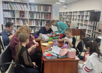 «Честь и слава защитникам» - мастер-класс в рамках Дня защитников Отечества для читателей провели Елена Абрамова, заведующая Фёдоровской поселковой библиотекой, и библиотекарь Ирина Ковалева.