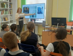 «Чернобыль - катастрофа века» - особенный урок памяти, посвящённый 40-летию аварии на Чернобыльской АЭС, прошёл для учеников 5б класса МБОУ «Инженерная школа г. Тосно» в Тосненской центральной районной детской библиотеке.